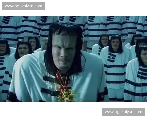 东方巨兽的终极对撞:当“中国泰山”董建军遇见“大韩巨炮”崔洪万 东方巨兽的终极对撞:当“中国泰山”董建军遇见“大韩巨炮”崔洪万